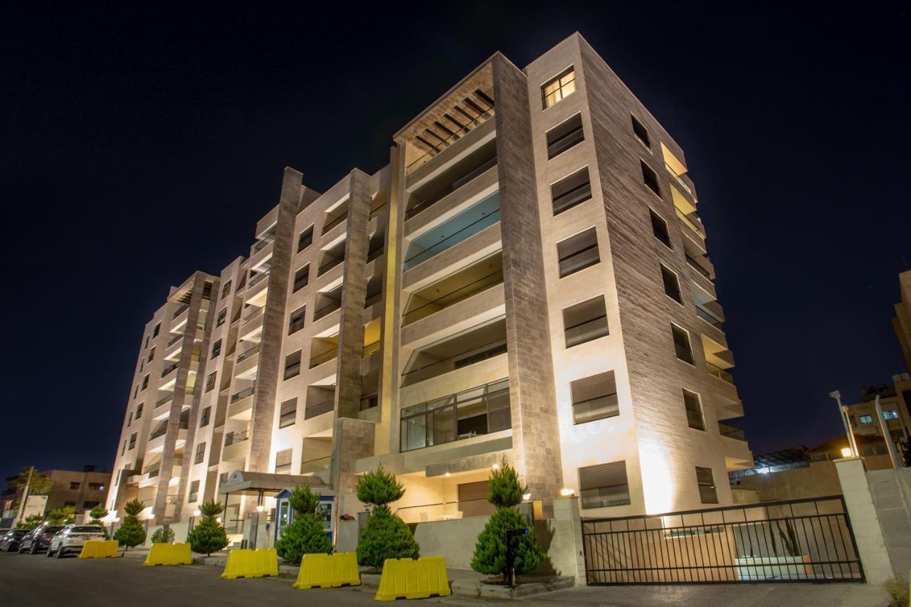 Triple A Hotel Suites Amman Zewnętrze zdjęcie
