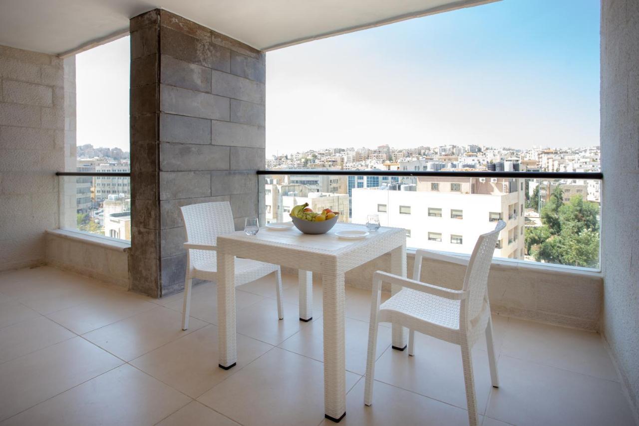 Triple A Hotel Suites Amman Zewnętrze zdjęcie