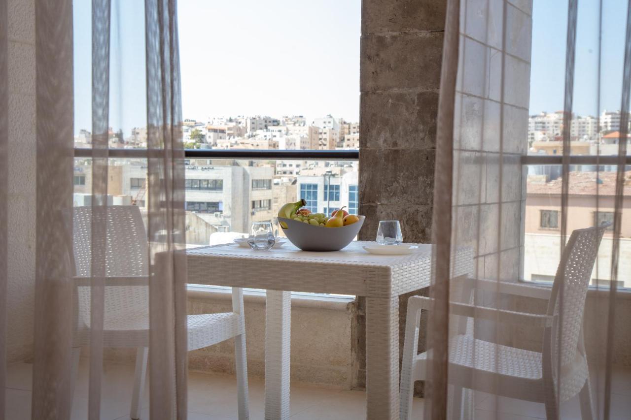 Triple A Hotel Suites Amman Zewnętrze zdjęcie