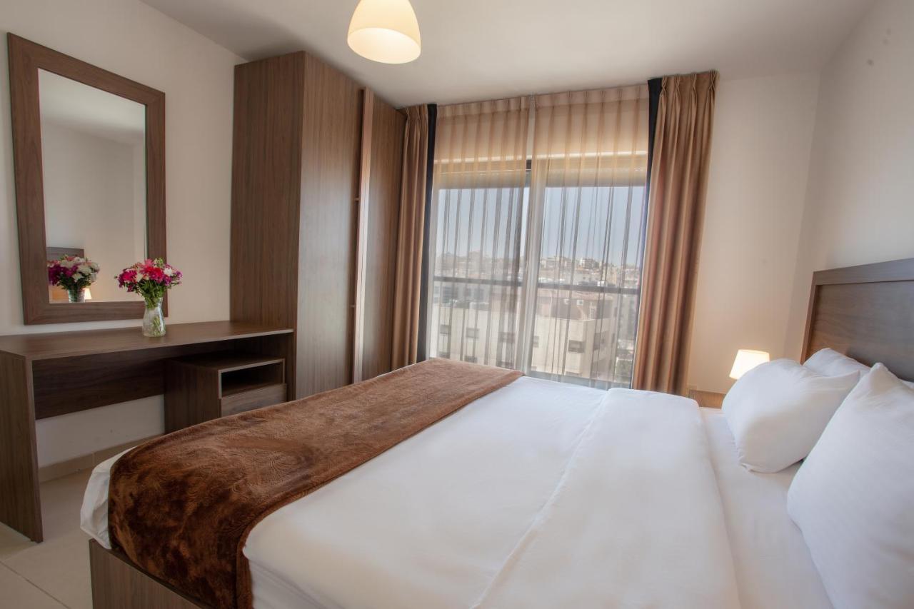 Triple A Hotel Suites Amman Zewnętrze zdjęcie