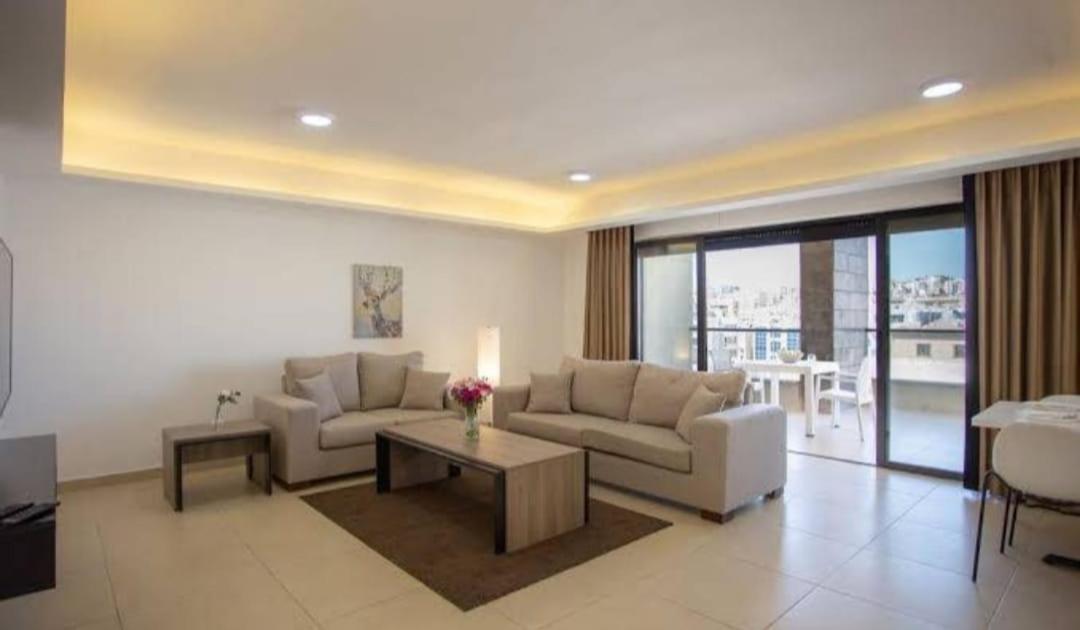 Triple A Hotel Suites Amman Zewnętrze zdjęcie